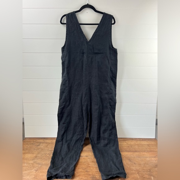 Only child 100% linen black romper vneck comfort side pockets size M/L